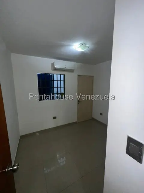 Casa (Duplex) en Venta en Villas de Buenaventura, Miranda - 21