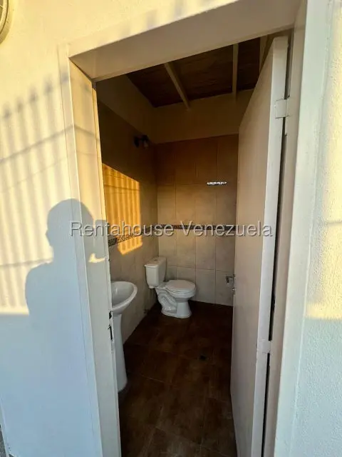 Casa (Duplex) en Venta en Villas de Buenaventura, Miranda - 24