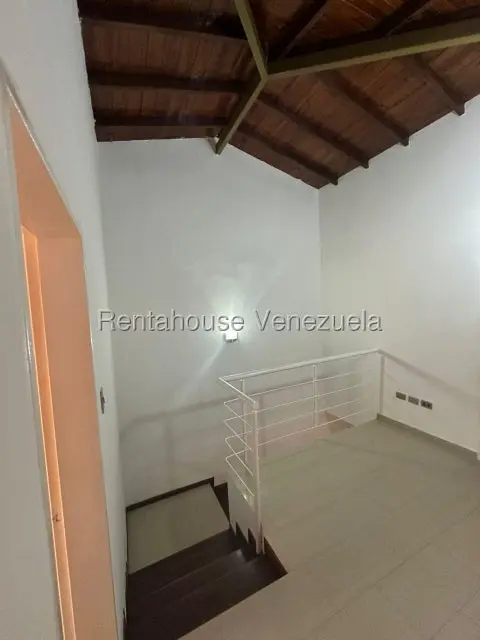 Casa (Duplex) en Venta en Villas de Buenaventura, Miranda - 29