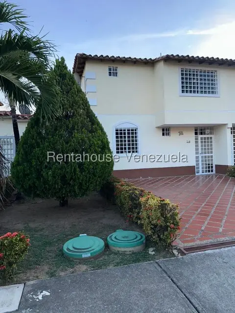 Casa (Duplex) en Venta en Villas de Buenaventura, Miranda - 4