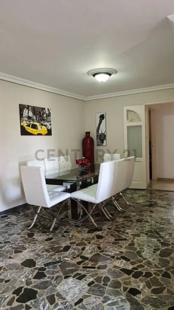 URB. EL MARQUES, APARTAMENTO EN VENTA, CARACAS Edo. Miranda - 4