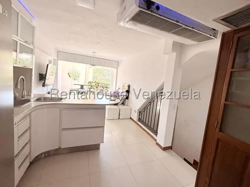 Apartamento (1 Nivel) en Alquiler en Playa Grande, Vargas - 3