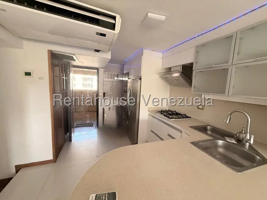 Apartamento (1 Nivel) en Alquiler en Playa Grande, Vargas - 4