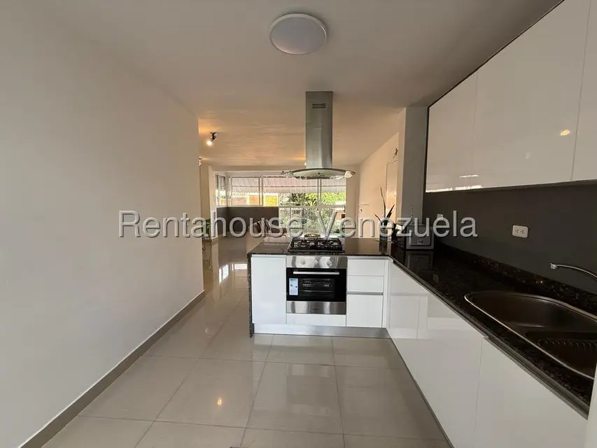 Apartamento (1 Nivel) en Alquiler en El Marques, Distrito Metropolitano - 12