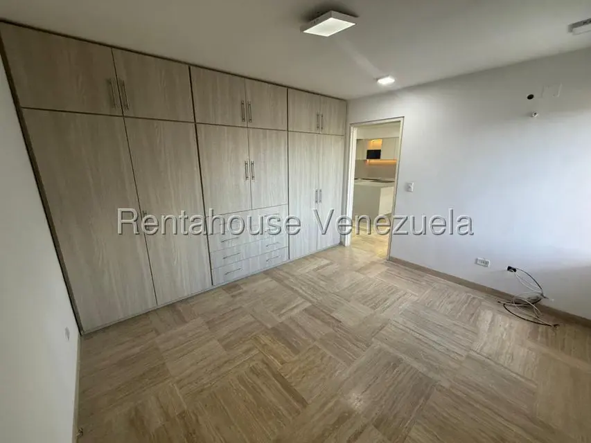 Apartamento (1 Nivel) en Venta en El Rosal, Distrito Metropolitano - 11