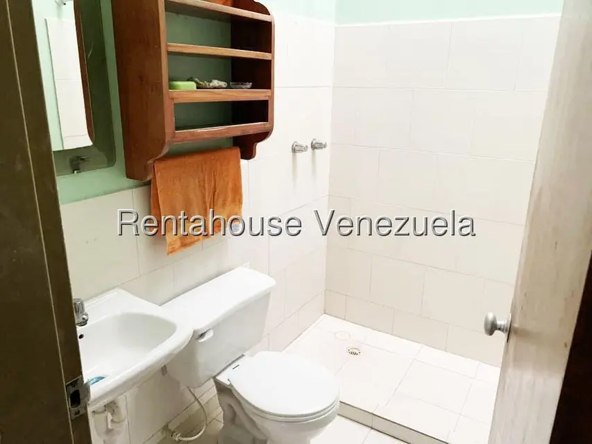 Casa (1 Nivel) en Alquiler en Parroquia Santa Rosa, Lara - 17