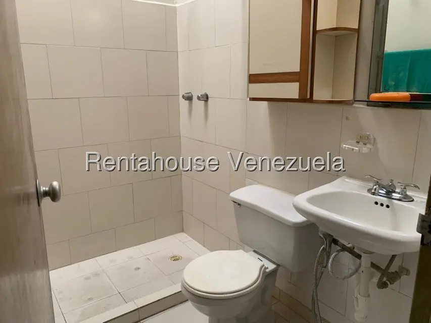 Casa (1 Nivel) en Alquiler en Parroquia Santa Rosa, Lara - 18