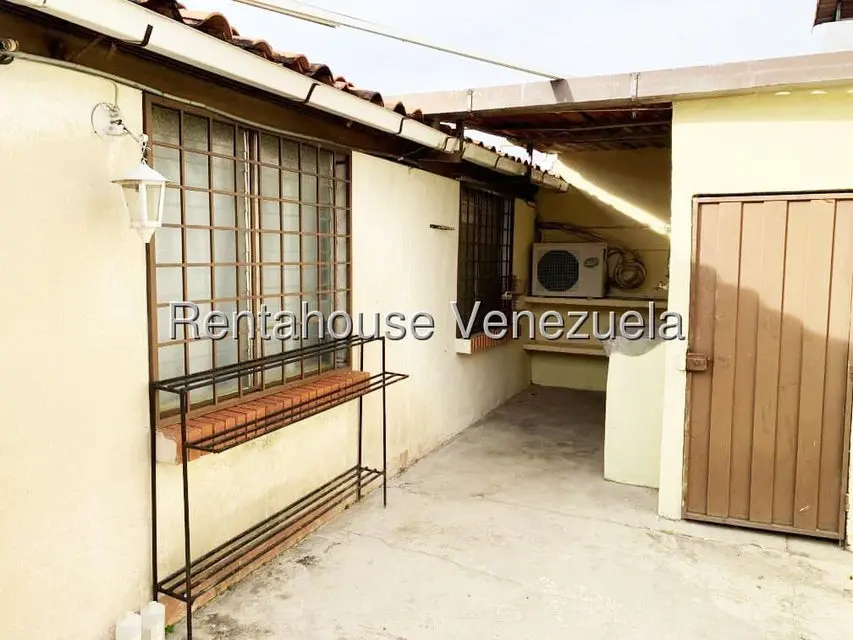 Casa (1 Nivel) en Alquiler en Parroquia Santa Rosa, Lara - 25