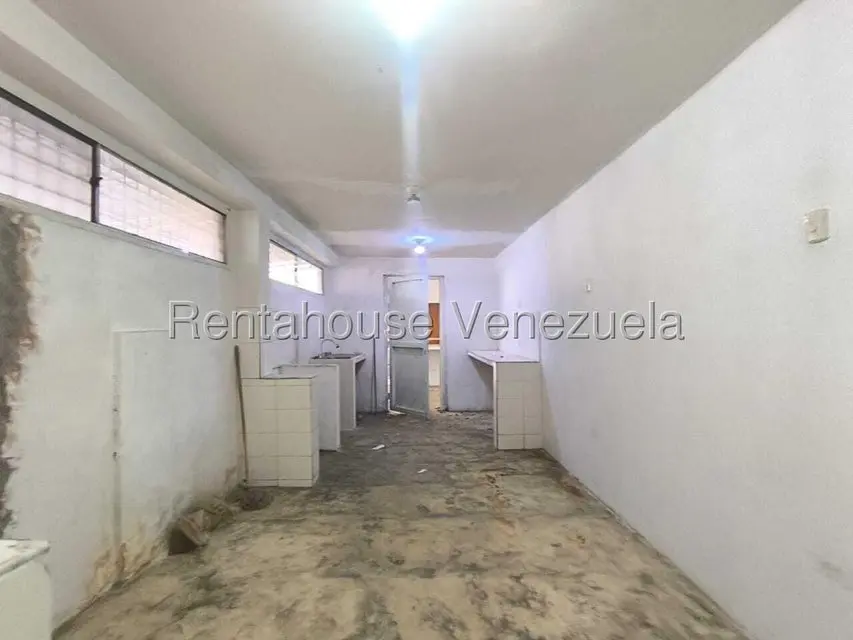 Comercial (Local Comercial) en Alquiler en Sierra Maestra, Zulia - 14