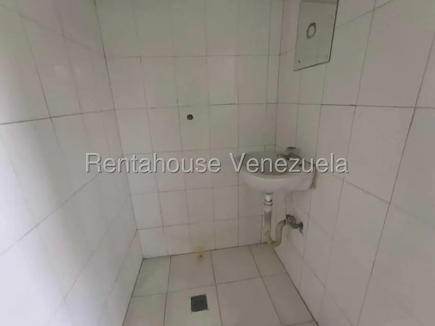 Comercial (Local Comercial) en Alquiler en Sierra Maestra, Zulia - 16