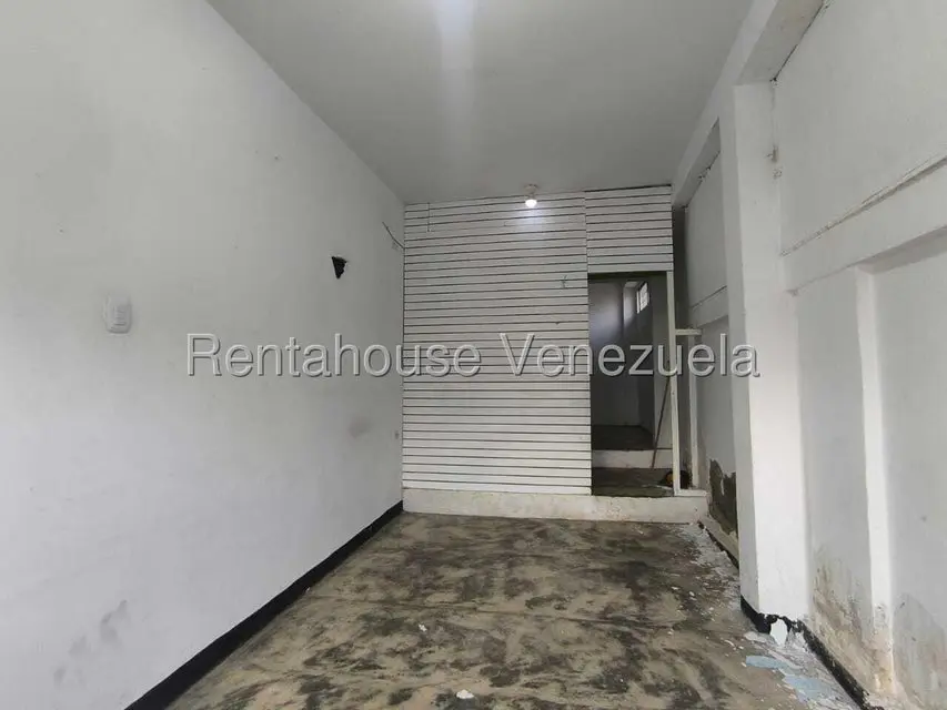Comercial (Local Comercial) en Alquiler en Sierra Maestra, Zulia - 4