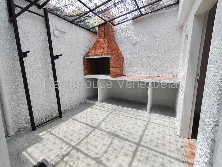 Casa (Duplex) en Alquiler en Trapiche Villas, Lara - 11