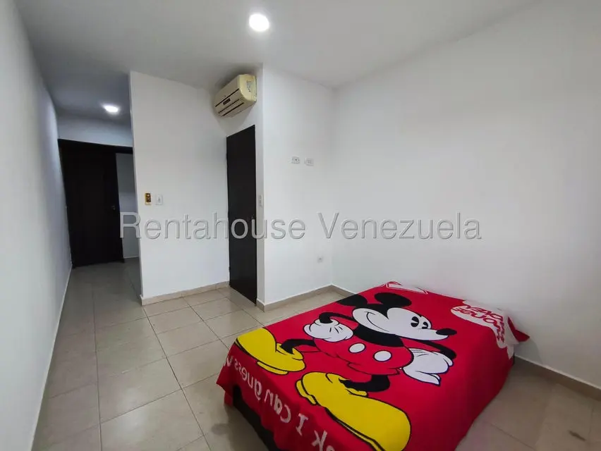 Casa (Duplex) en Alquiler en Trapiche Villas, Lara - 13