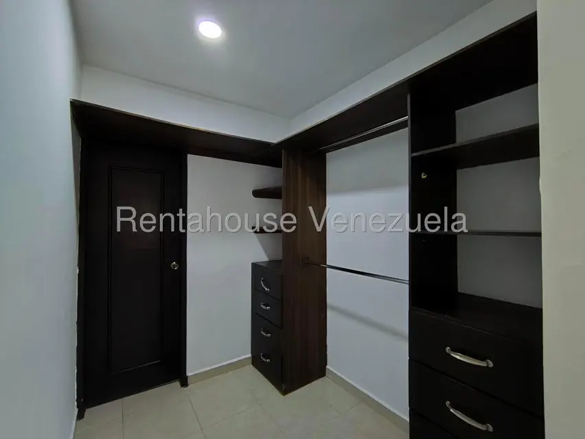 Casa (Duplex) en Alquiler en Trapiche Villas, Lara - 14