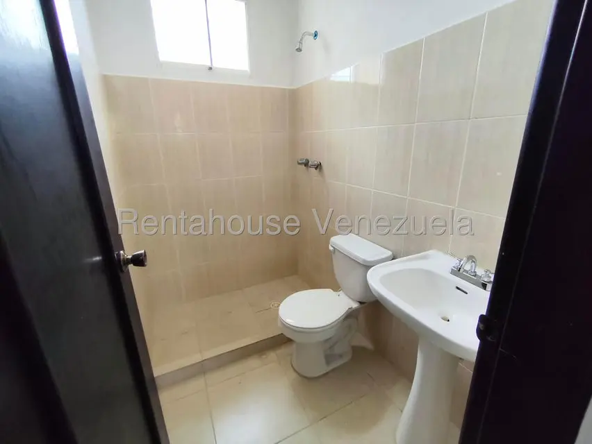 Casa (Duplex) en Alquiler en Trapiche Villas, Lara - 16