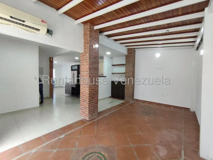 Casa (Duplex) en Alquiler en Trapiche Villas, Lara - 23