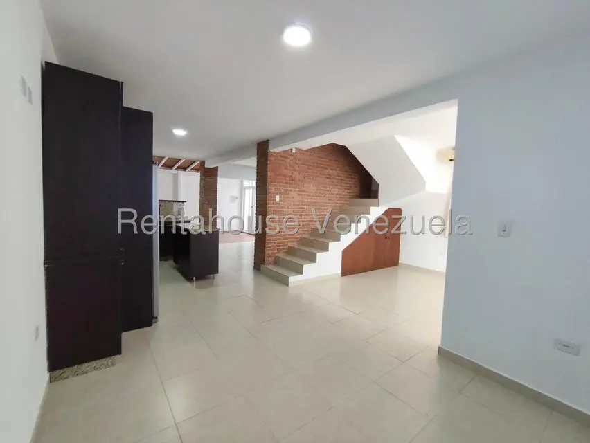 Casa (Duplex) en Alquiler en Trapiche Villas, Lara - 5