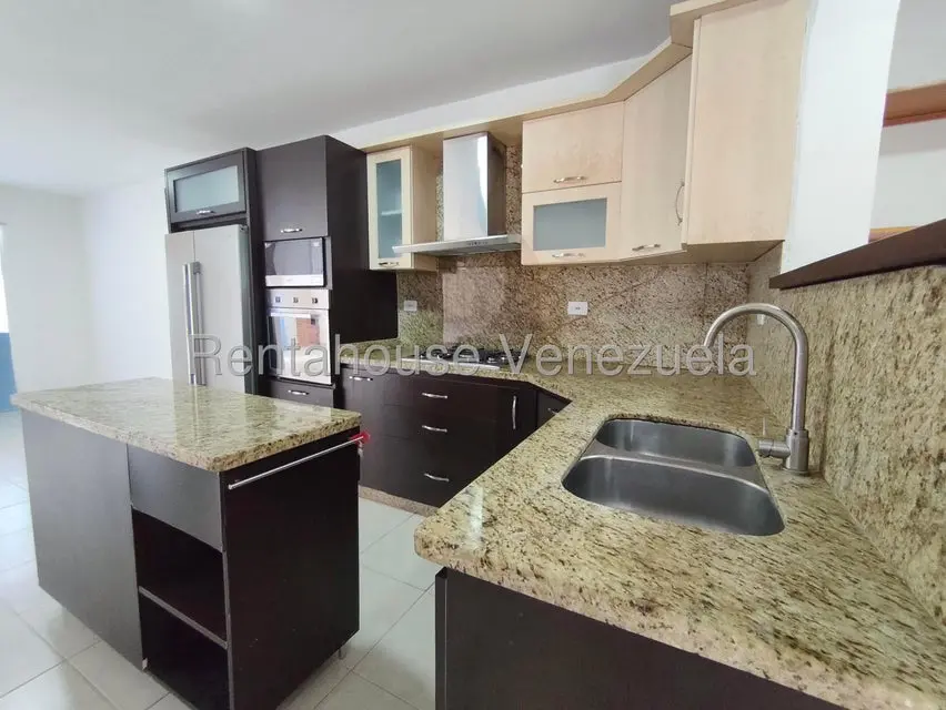 Casa (Duplex) en Alquiler en Trapiche Villas, Lara - 8