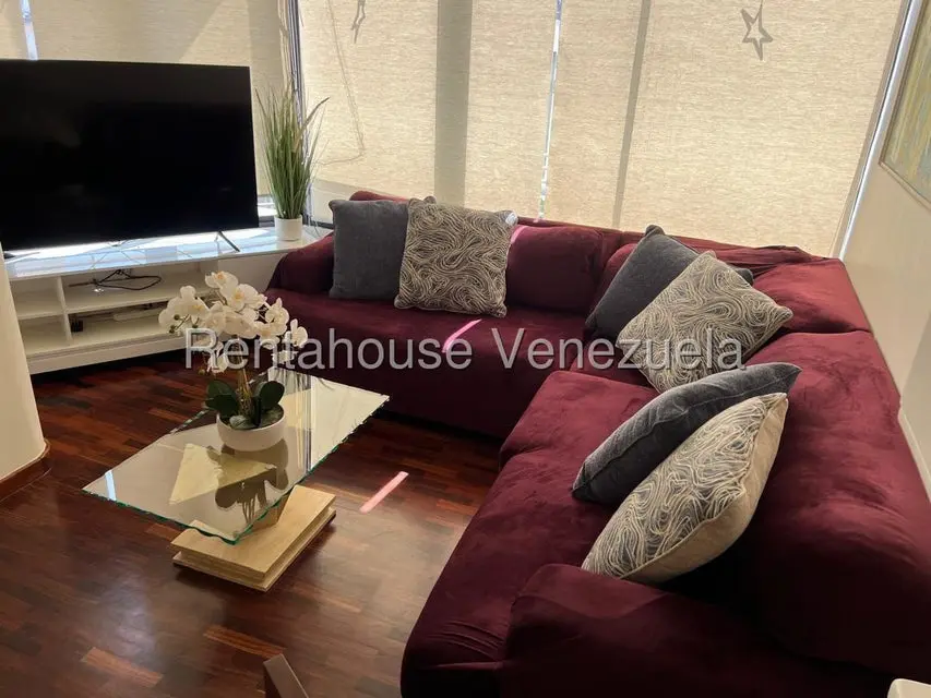 Apartamento (1 Nivel) en Alquiler en La Campiña, Distrito Metropolitano - 2