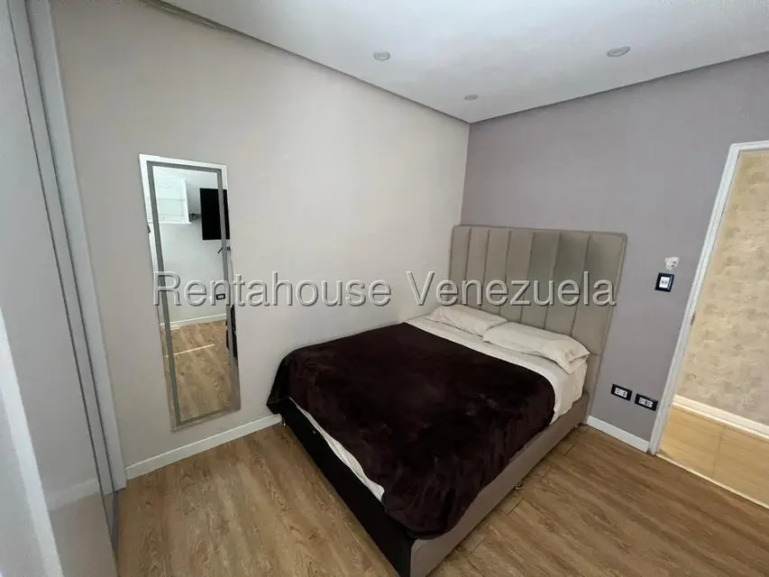 Apartamento (1 Nivel) en Alquiler en La Campiña, Distrito Metropolitano - 23