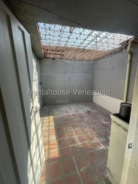 Casa (1 Nivel) en Alquiler en El Amanecer, Lara - 3