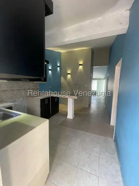 Casa (1 Nivel) en Alquiler en El Amanecer, Lara - 4