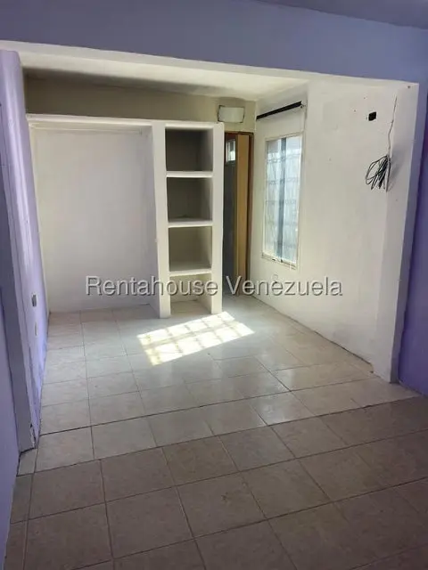 Casa (1 Nivel) en Alquiler en El Amanecer, Lara - 7