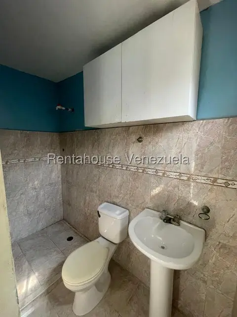 Casa (1 Nivel) en Alquiler en El Amanecer, Lara - 8