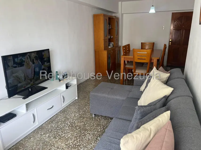 Apartamento (1 Nivel) en Venta en Caricuao, Distrito Metropolitano - 3