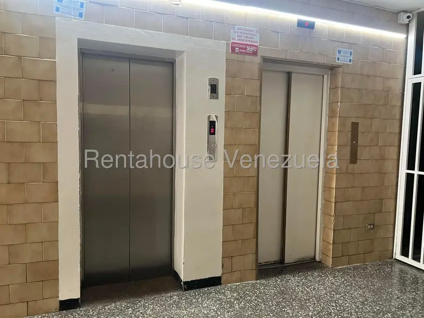 Apartamento (1 Nivel) en Venta en Caricuao, Distrito Metropolitano - 22