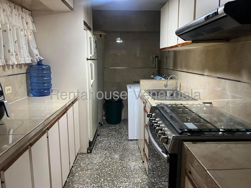 Apartamento (1 Nivel) en Venta en Caricuao, Distrito Metropolitano - 8