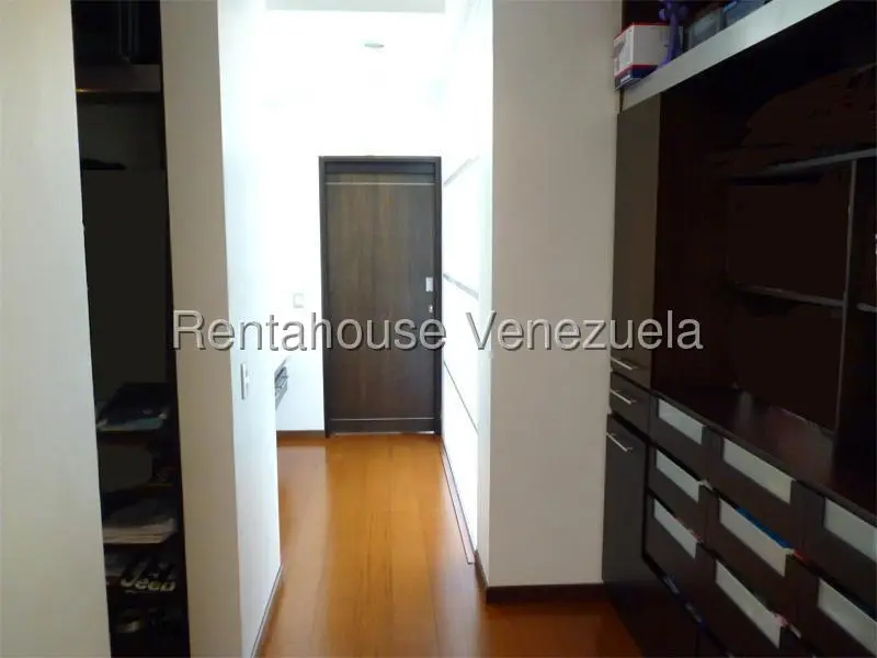 Casa (Multipes Niveles) en Alquiler en Santa Marta, Distrito Metropolitano - 23
