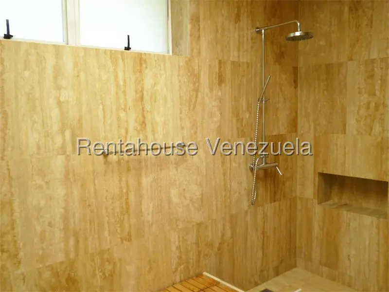 Casa (Multipes Niveles) en Alquiler en Santa Marta, Distrito Metropolitano - 24