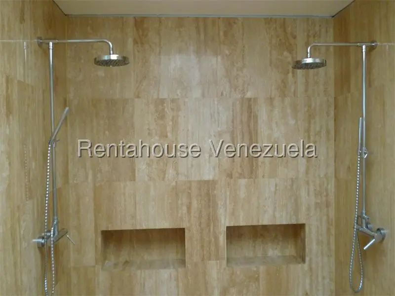 Casa (Multipes Niveles) en Alquiler en Santa Marta, Distrito Metropolitano - 25