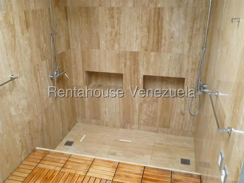 Casa (Multipes Niveles) en Alquiler en Santa Marta, Distrito Metropolitano - 26