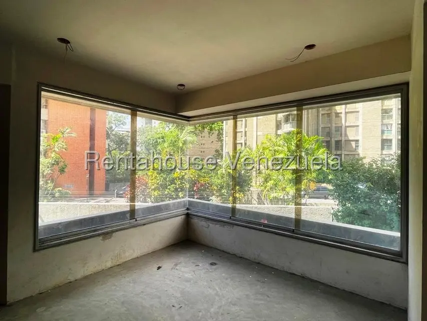 Apartamento (Duplex) en Venta en Los Dos Caminos, Distrito Metropolitano - 14