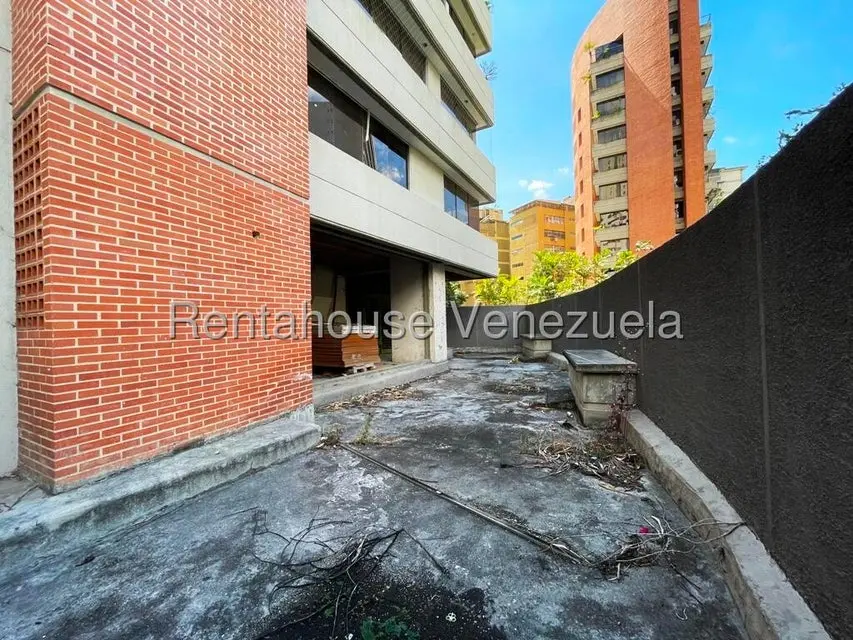 Apartamento (Duplex) en Venta en Los Dos Caminos, Distrito Metropolitano - 3