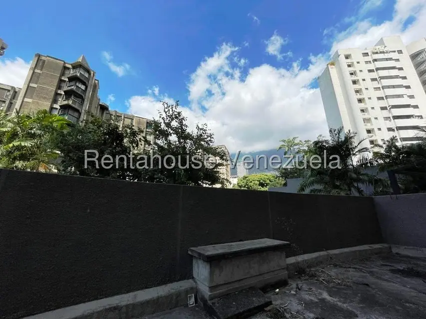 Apartamento (Duplex) en Venta en Los Dos Caminos, Distrito Metropolitano - 6