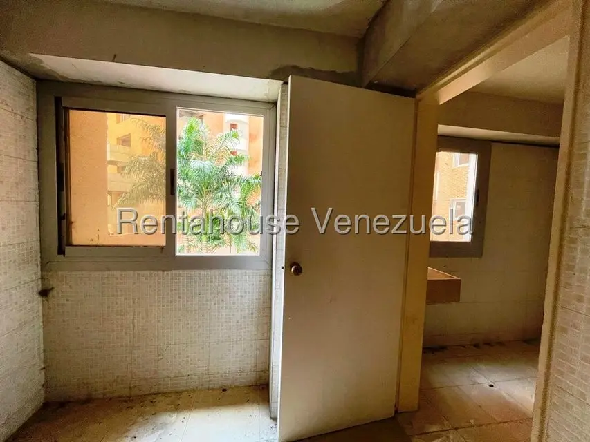 Apartamento (Duplex) en Venta en Los Dos Caminos, Distrito Metropolitano - 7