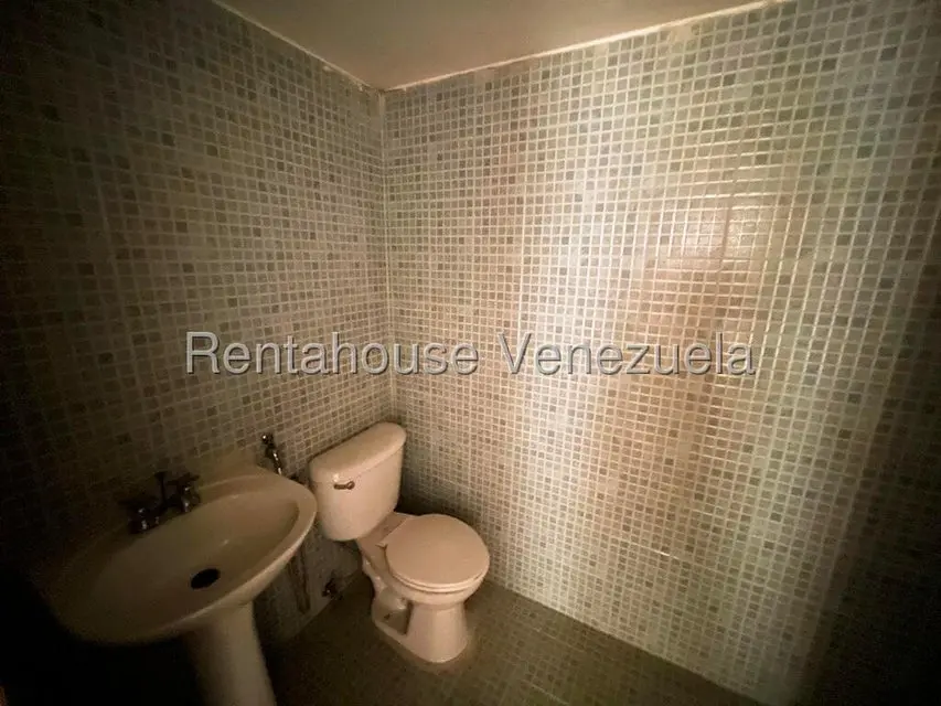 Apartamento (Duplex) en Venta en Los Dos Caminos, Distrito Metropolitano - 10