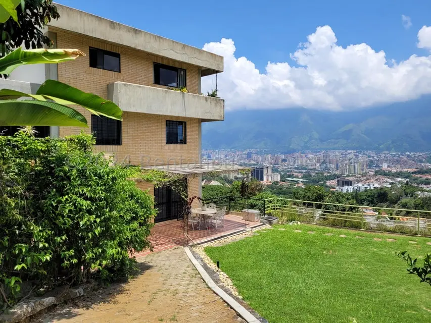 Casa (Multipes Niveles) en Venta en Macaracuay, Distrito Metropolitano - 2