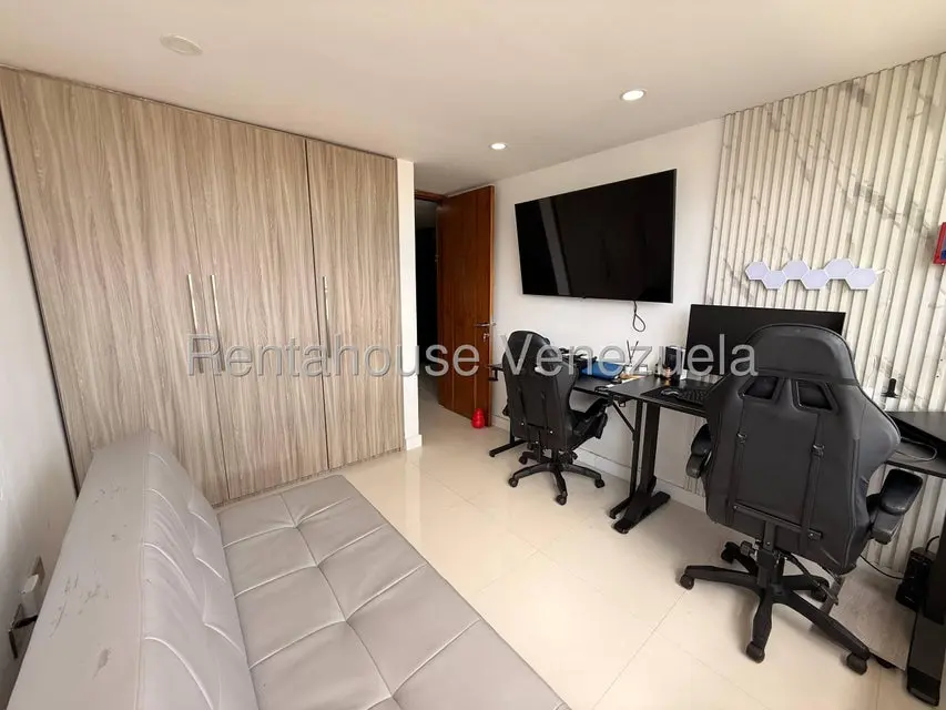 Apartamento (1 Nivel) en Alquiler en El Encantado, Distrito Metropolitano - 11