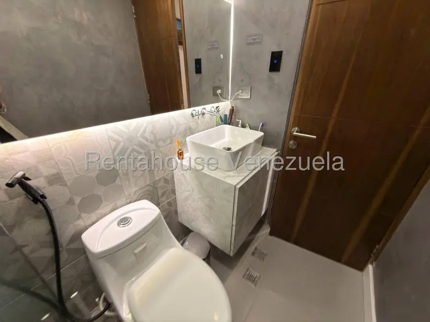 Apartamento (1 Nivel) en Alquiler en El Encantado, Distrito Metropolitano - 18