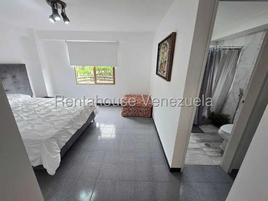 Apartamento (1 Nivel) en Alquiler en Santa Eduvigis, Distrito Metropolitano - 17