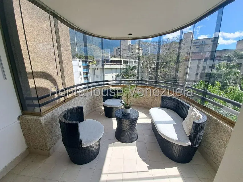 Apartamento (1 Nivel) en Alquiler en Santa Eduvigis, Distrito Metropolitano - 4
