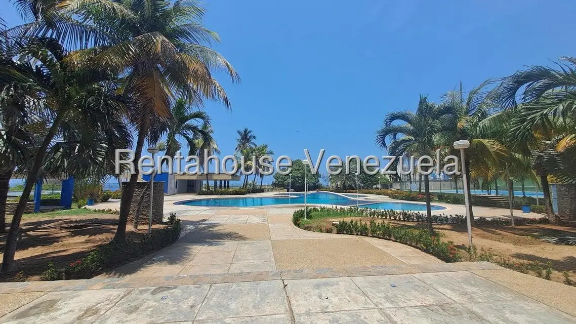 Apartamento (1 Nivel) en Alquiler en Playa Grande, Vargas - 13