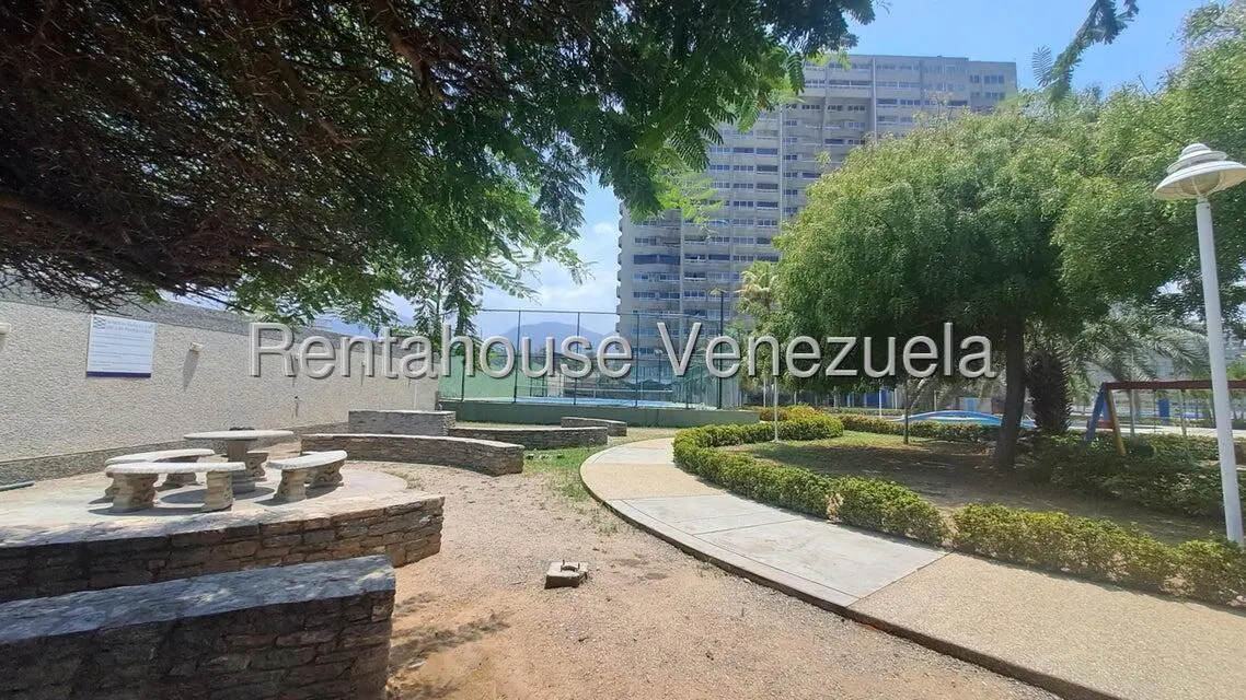 Apartamento (1 Nivel) en Alquiler en Playa Grande, Vargas - 18