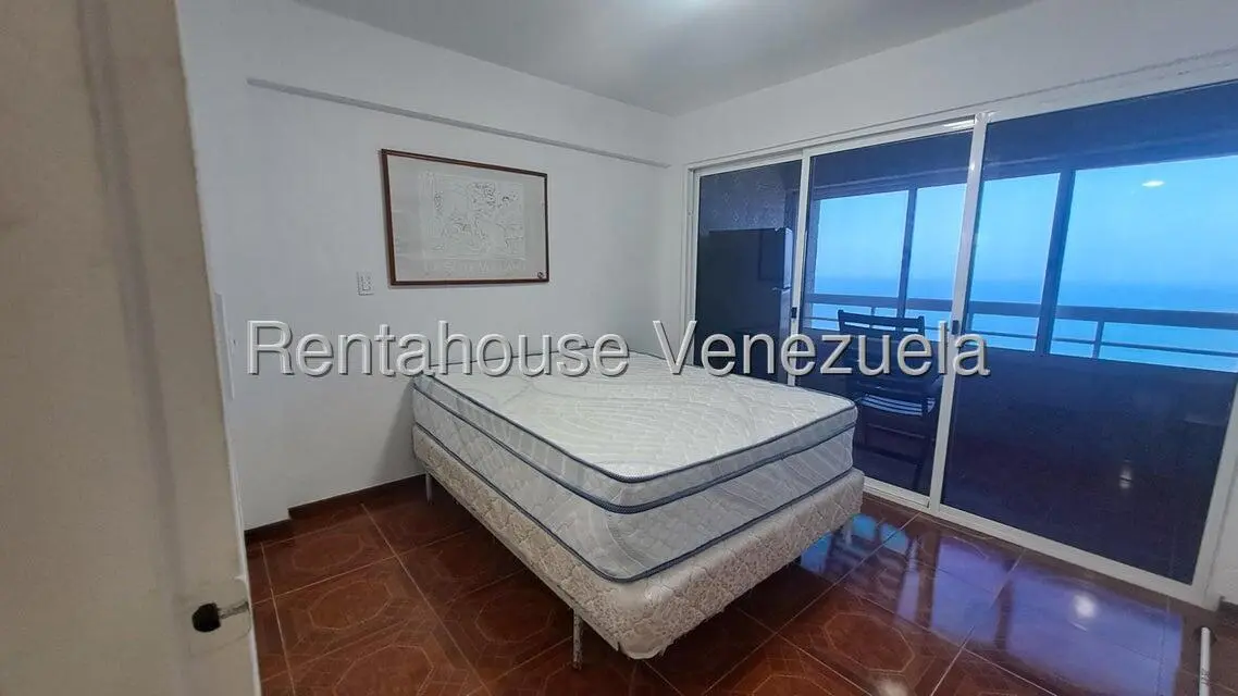 Apartamento (1 Nivel) en Alquiler en Playa Grande, Vargas - 8