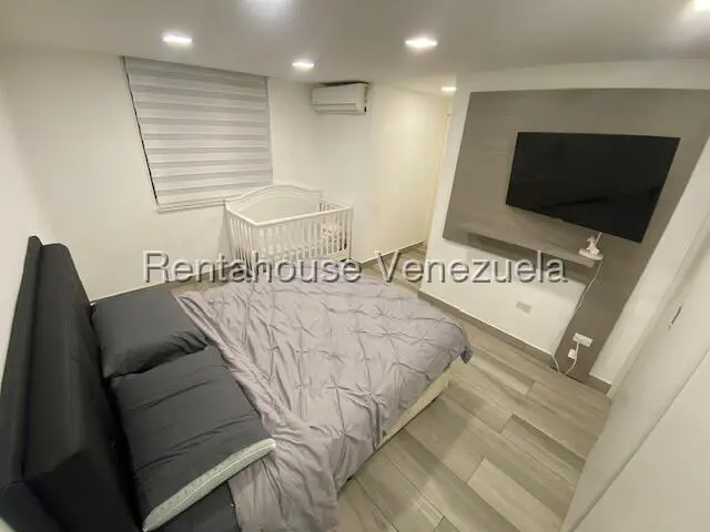 Apartamento (1 Nivel) en Venta en Los Naranjos Humboldt, Distrito Metropolitano - 16