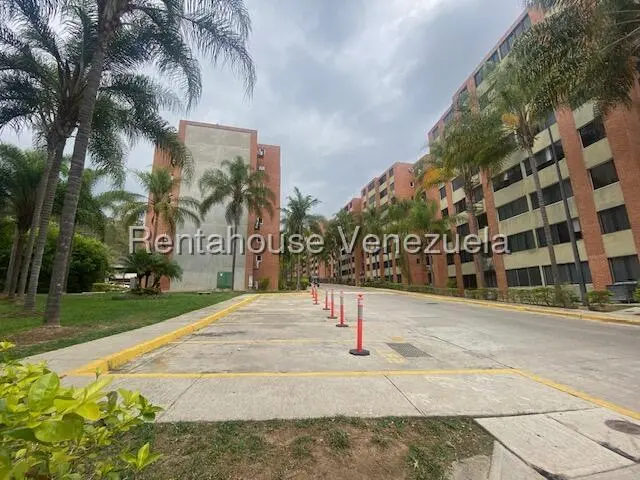 Apartamento (1 Nivel) en Venta en Los Naranjos Humboldt, Distrito Metropolitano - 3